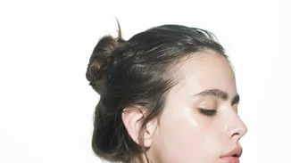 Ένα νέο app δείχνει πώς είναι ο καθένας χωρίς μακιγιάζ - και ήδη όλοι το μισούν!