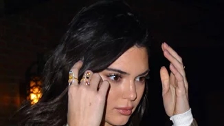 Kendall Jenner: Δες πώς φοράει το άσπρο παντελόνι το χειμώνα
