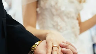 Ποιος είναι ο μήνας του χρόνου με τις περισσότερες προτάσεις γάμου;