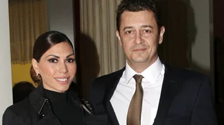 Αντώνης Σρόιτερ & Ιωάννα Μπούκη | Στόλισαν το Χριστουγεννιάτικο δέντρο