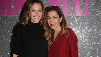 Κάτια Ζυγούλη | Με total black look στο Θέατρο Ακροπόλ