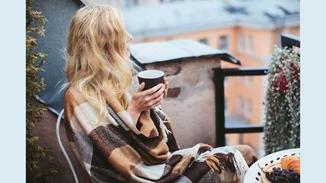 Δεκαέξι τρόποι για να περιποιηθείς τον εαυτό σου φέτος τις γιορτές