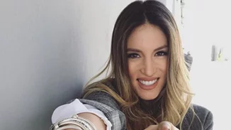 Αθηνά Οικονομάκου | Η selfie λίγο πριν κοιμηθεί