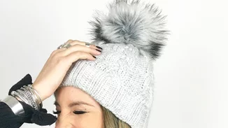 H Αθηνά Οικονομάκου μας βάζει σε christmas mood!