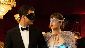 Η νέα φωτογραφία της ταινίας Fifty Shades Freed κρύβει ένα όμορφο μήνυμα