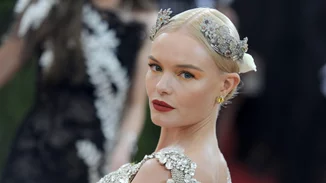 Κανένα άγχος! Αυτές είναι οι πιο εύκολες μα και τόσο κομψές ιδέες για να διαλέξεις το χριστουγεννιάτικο σου χτένισμα!