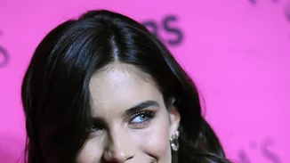 Sara Sampaio | Κάνει καράτε φορώντας το πιο σέξι κορμάκι στο νέο βίντεο του Love