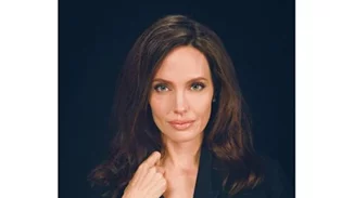 Angelina Jolie | Εντυπωσιακή με μαύρη τουαλέτα Ralph & Russo