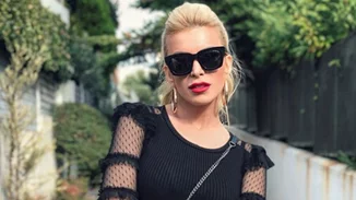 Κατερίνα Καινούργιου | Το Χριστουγεννιάτικο δέντρο και το γλυκό μήνυμα της