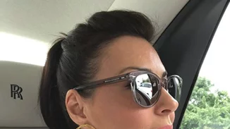 Σίσσυ Φειδά | Βόλτα με την κόρη της στην στολισμένη Κηφισιά