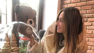 Ελένη Πετρουλάκη | Το εντυπωσιακό Χριστουγεννιάτικο δέντρο