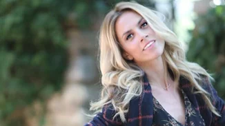 Ντορέττα Παπαδημητρίου | Στόλισε το δέντρο μαζί με τα παιδιά της