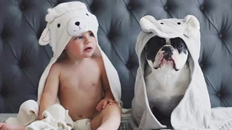 10 αψυχολόγητα πράγματα που κάνει ένα μωρό