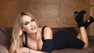 Τζένη Μπότση | Παρουσιάζει 5 κομψά και trendy looks για τον Χειμώνα