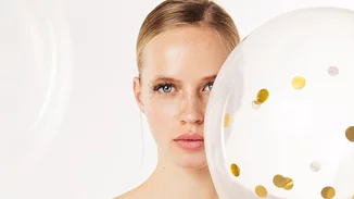 Τι θα φορέσεις στο Ρεβεγιόν; | 5+1 ιδέες για κορίτσια που μισούν τις παγιέτες