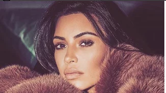 Kim Kardashian... on ice! Η star μαθαίνει στα παιδιά της πατινάζ!