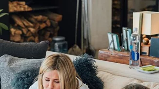 Η Jennifer Aniston δείχνει για πρώτη φορά την πολυτελή έπαυλή της