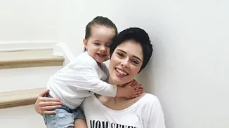 Η μικρή κόρη της Coco Rocha ανακοινώνει την εγκυμοσύνη της μητέρας της