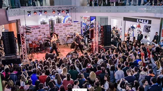 Christmas Live Stage | Νίκος Μακρόπουλος και Kings ένωσαν τις δυνάμεις τους