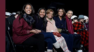 It's Christmas time! Όταν οι celebrities ποζάρουν για τις χριστουγεννιάτικες κάρτες τους