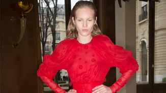 10 ιδέες για ντύσιμο τα Χριστούγεννα από την πασαρέλα