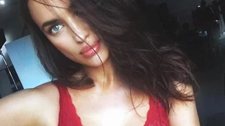 Irina Shayk | Γυμνή για διαφήμιση... βιβλίου!