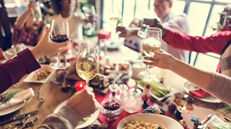 Μάθαμε τι τρώει η διαιτολόγος στις γιορτές (και το μυστικό για να μη πάρεις κιλά!)