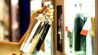 Για κάποιο λόγο, κάποιοι έφτιαξαν αλκοολούχο ποτό από tofu!