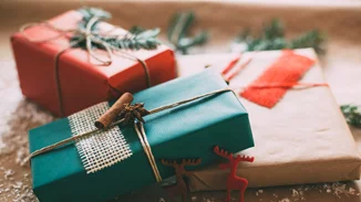 Αυτά τα Χριστούγεννα χάρισε το δώρο του... Χρόνου!