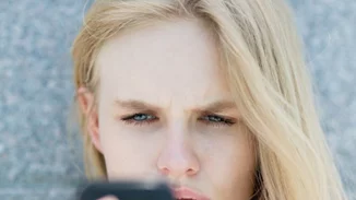 Το submarining είναι η τελευταία μόδα στις σχέσεις