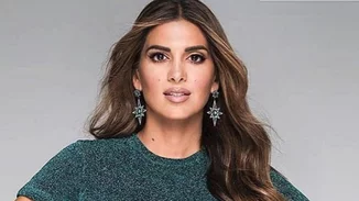 Σταματίνα Τσιμτσιλή | Ποζάρει στα κόκκινα στον 6ο μήνα της εγκυμοσύνης