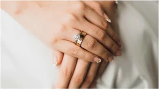 Πώς θα διατηρήσεις το δαχτυλίδι αρραβώνων σου αναλλοίωτο και λαμπερό για πάντα