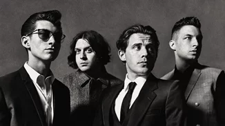 Οι Arctic Monkeys έρχονται στο Rockwave Festival