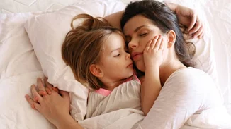 Με ποιο τρόπο επωφελούνται οι γονείς από τη συγκοίμηση