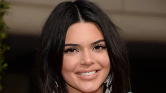 Kendall Jenner | Απάντησε σε όσους σχολίασαν την ακμή της