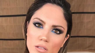 Μαίρη Συνατσάκη & Σπύρος Χατζηαγγελάκης | Τρυφερές αγκαλιές και φιλιά σε νυχτερινή έξοδο