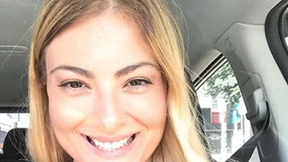 Δέσποινα Καμπούρη | Βόλτα στην Γλυφάδα με την κόρη της