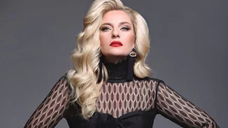 Ελισάβετ Μουτάφη | Ποζάρει χωρίς make up