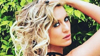 Ελεονώρα Μελέτη | Διασκέδασε στον Σάκη Ρουβά και μαγνήτισε τα βλέμματα