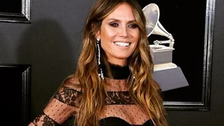 Heidi Klum | Η sexy πόζα λίγο μετά τα βραβεία Grammy!