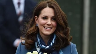 Kate Middleton | Εμφάνιση με ακόμη πιο φουσκωμένη κοιλίτσα!