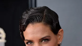 Πόσο ζηλέψαμε τα μαλλιά της Katie Holmes