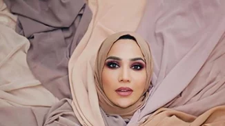 Amena Khan | H beauty blogger από το Ισραήλ αποχωρεί από την καμπάνια της L'oreal