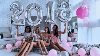 Οι πρώτες beauty αγορές για το 2018 (μαζί με τα resolutions)