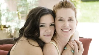 5 φορές που ζητάς τη μαμά σου, όσο χρονών κι αν είσαι