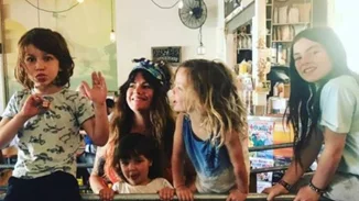 Tι σημαίνει να είσαι μαμά σήμερα; Το ποστ μιας μητέρας που έγινε viral λέει αλήθειες