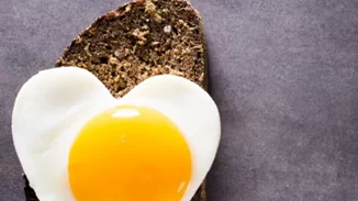 Πόση πρωτεΐνη να τρώω; Ποιες είναι οι καλύτερες πηγές πρωτεΐνης; Η διαιτολόγος συστήνει…