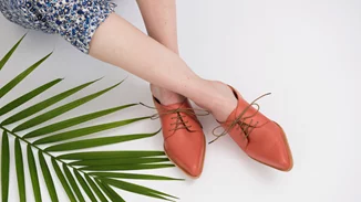 Τρίζουν τα καινούρια σου παπούτσια; Ιδού τι μπορείς να κάνεις!