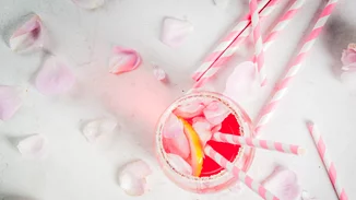 Η νέα τάση για το μενού του γάμου σου δε θέλει αλκοόλ και γαλακτοκομικά