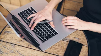 Growth Hacking Marketing | Πώς θα πας τα marketing skills σου πολλά βήματα μπροστά